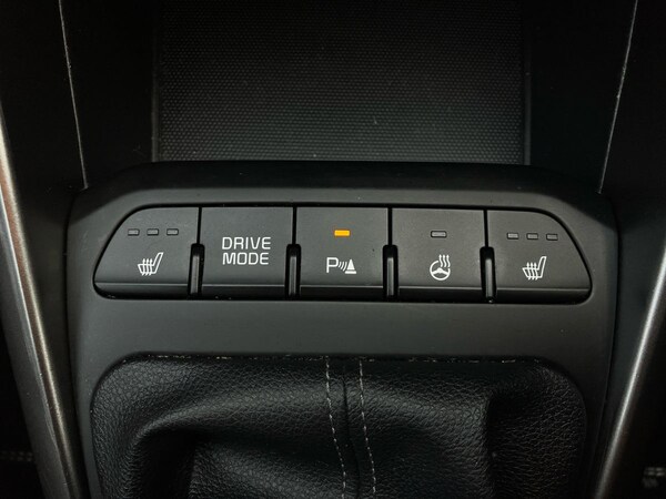 Used Kia Stonic 2023 for sale - 76090228: Photo 34