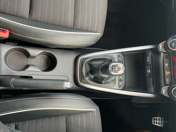 Used Kia Stonic 2023 for sale - 76090228: Photo 35