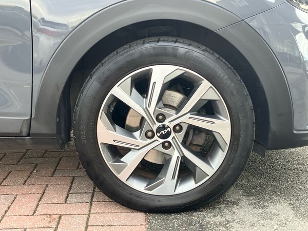 Used Kia Stonic 2023 for sale - 76090228: Photo 8