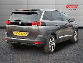 Used Peugeot 5008 2023 for sale - 77136447: Photo