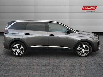 Used Peugeot 5008 2023 for sale - 77136447: Photo