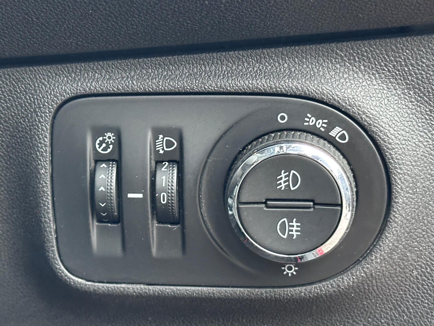 Used Vauxhall Corsa 2016 for sale - 77377567: Photo 21