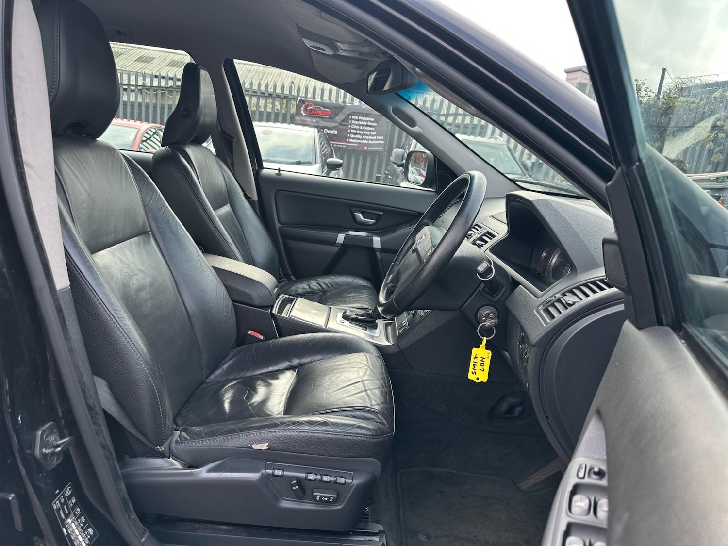 Used Volvo XC90 2011 for sale - 77396148: Photo 2