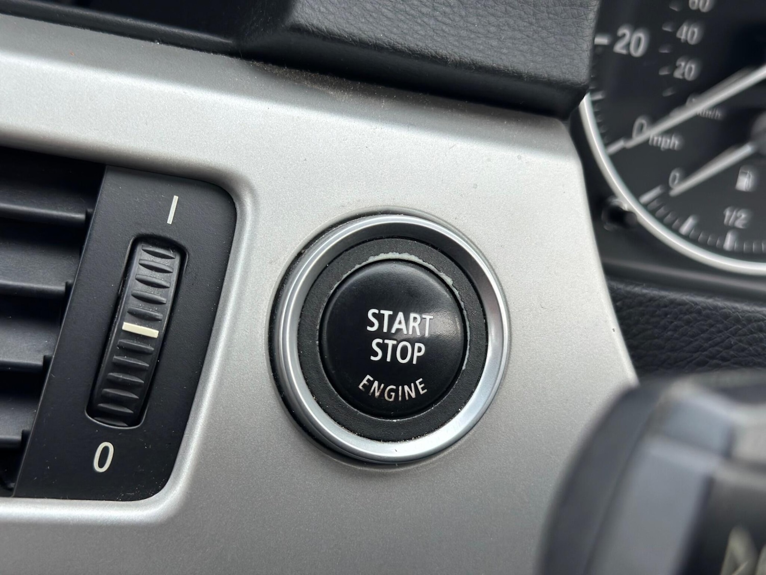 Used BMW 3 Series 2010 for sale - 77386711: Photo 17