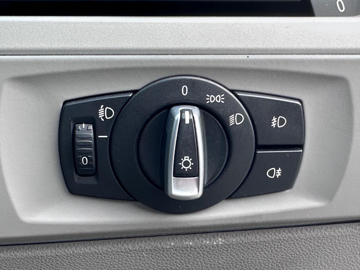 Used BMW 3 Series 2010 for sale - 77386711: Photo 23