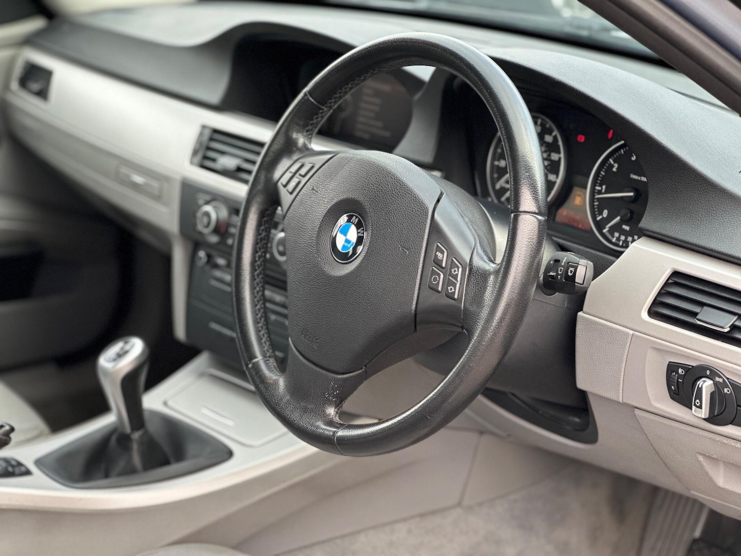 Used BMW 3 Series 2010 for sale - 77386711: Photo 46