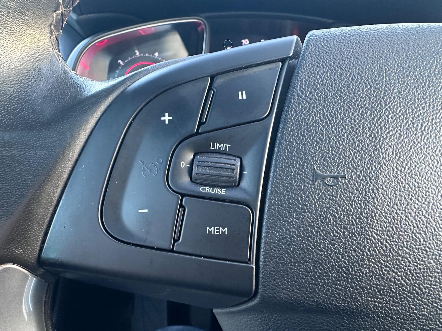 Used DS Automobiles DS 5 2015 for sale - 77396502: Photo 18