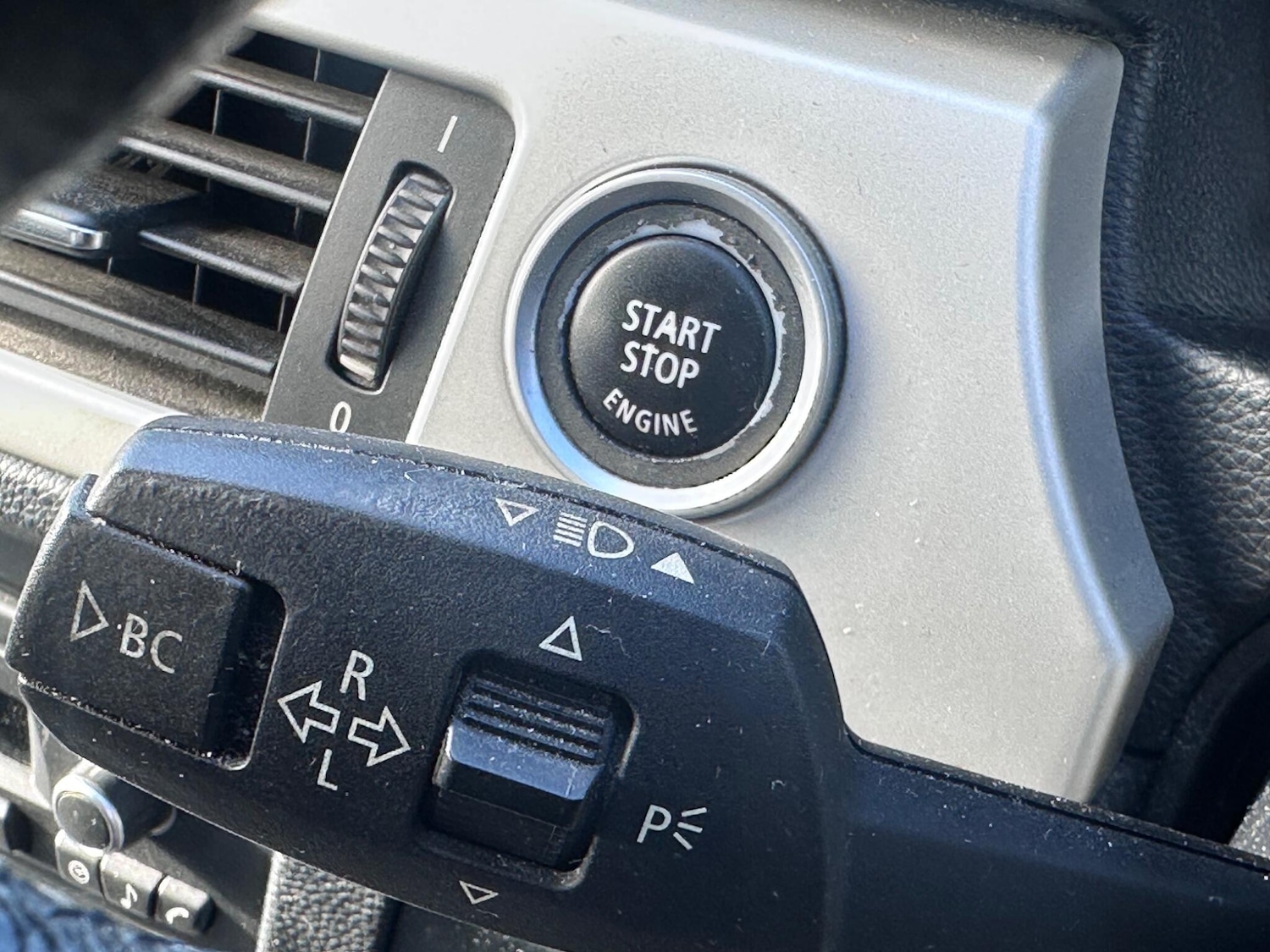 Used BMW 3 Series 2012 for sale - 77396206: Photo 24