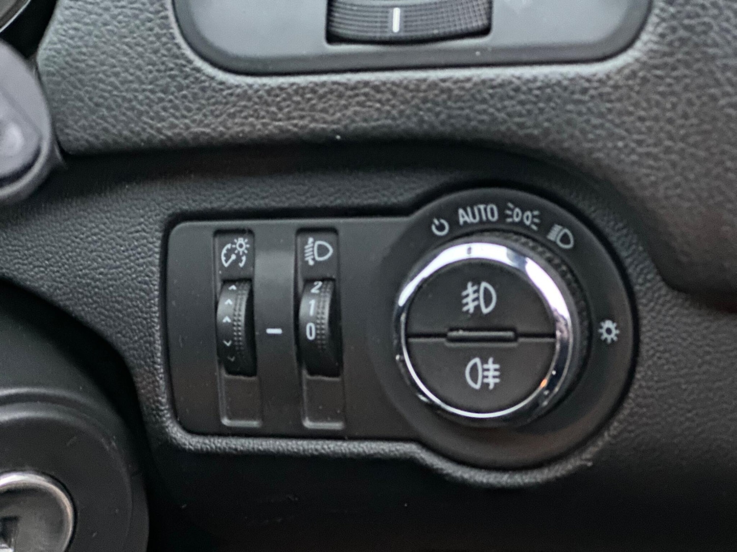 Used Vauxhall Insignia 2015 for sale - 77441405: Photo 19