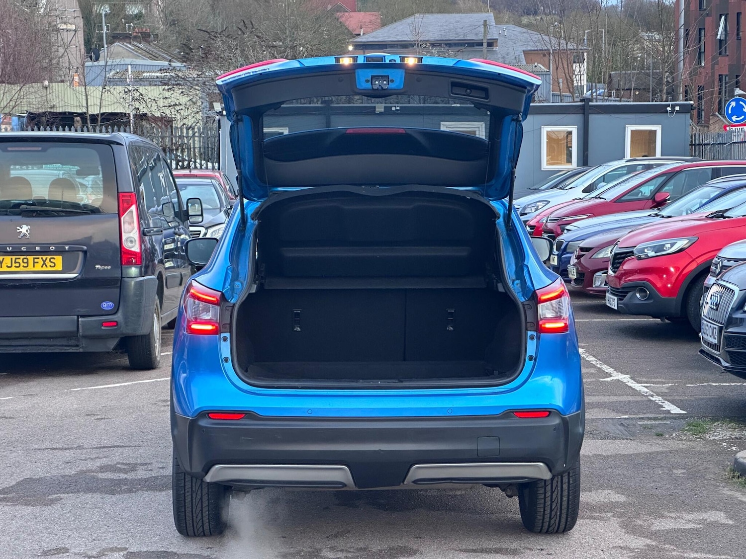 Used Nissan Qashqai 2017 for sale - 77386525: Photo 37