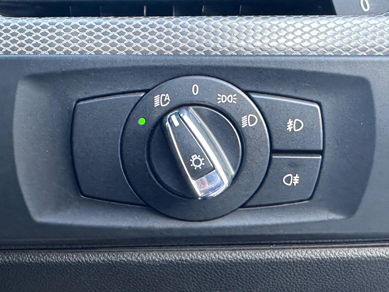 Used BMW 3 Series 2011 for sale - 77396519: Photo 19