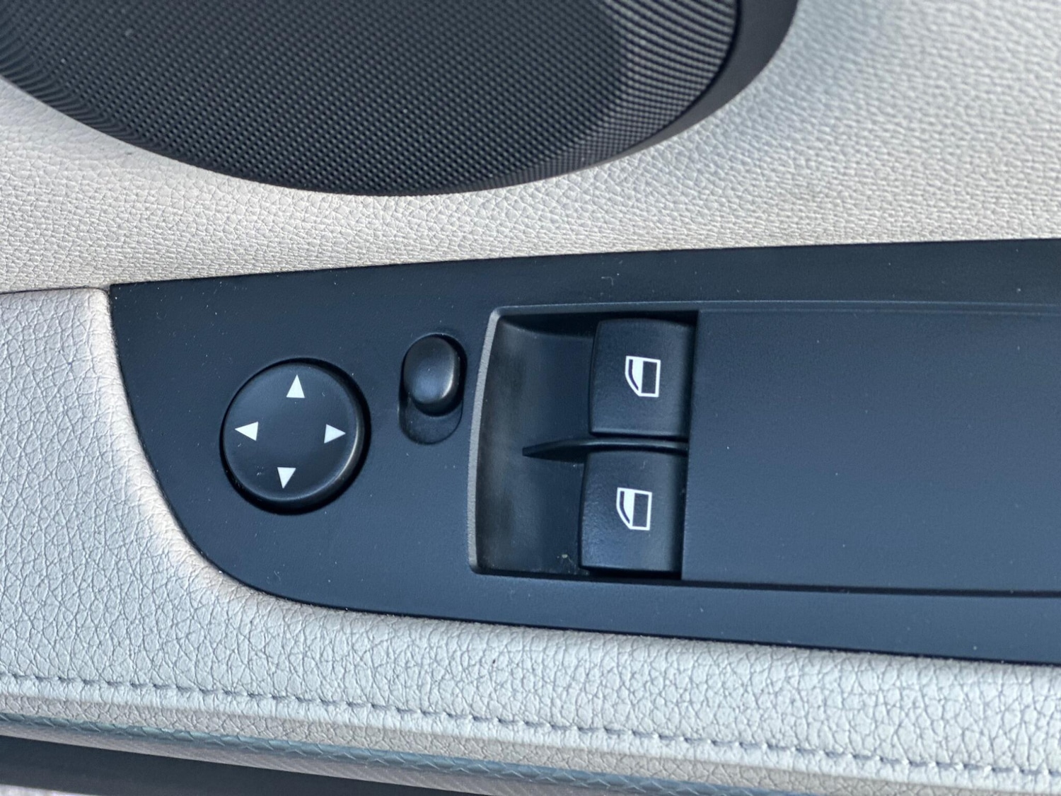 Used BMW 3 Series 2011 for sale - 77396519: Photo 20