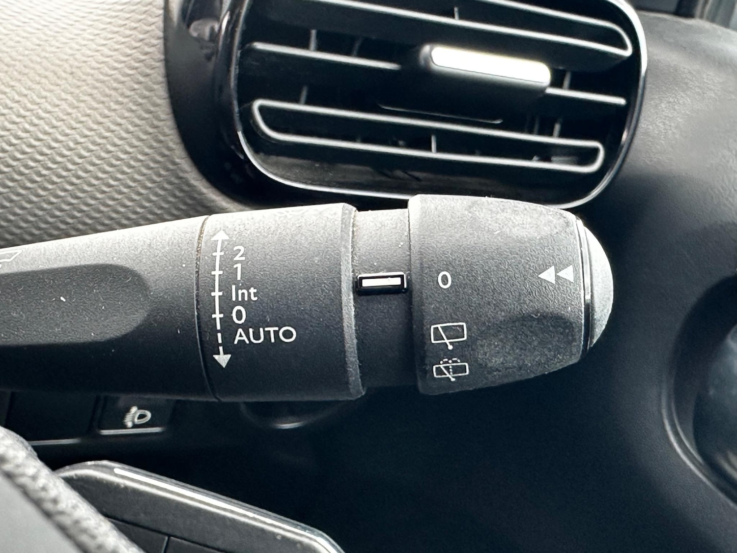 Used Citroen C4 Cactus 2016 for sale - 77386716: Photo 18