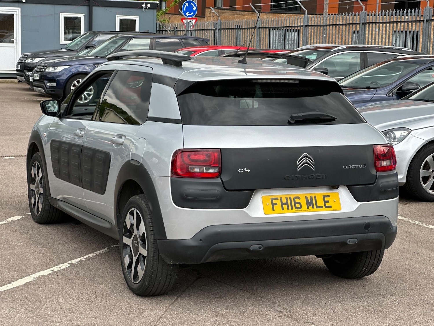 Used Citroen C4 Cactus 2016 for sale - 77386716: Photo 32