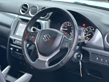 Used Suzuki Vitara 2015 for sale - 77395738: Photo