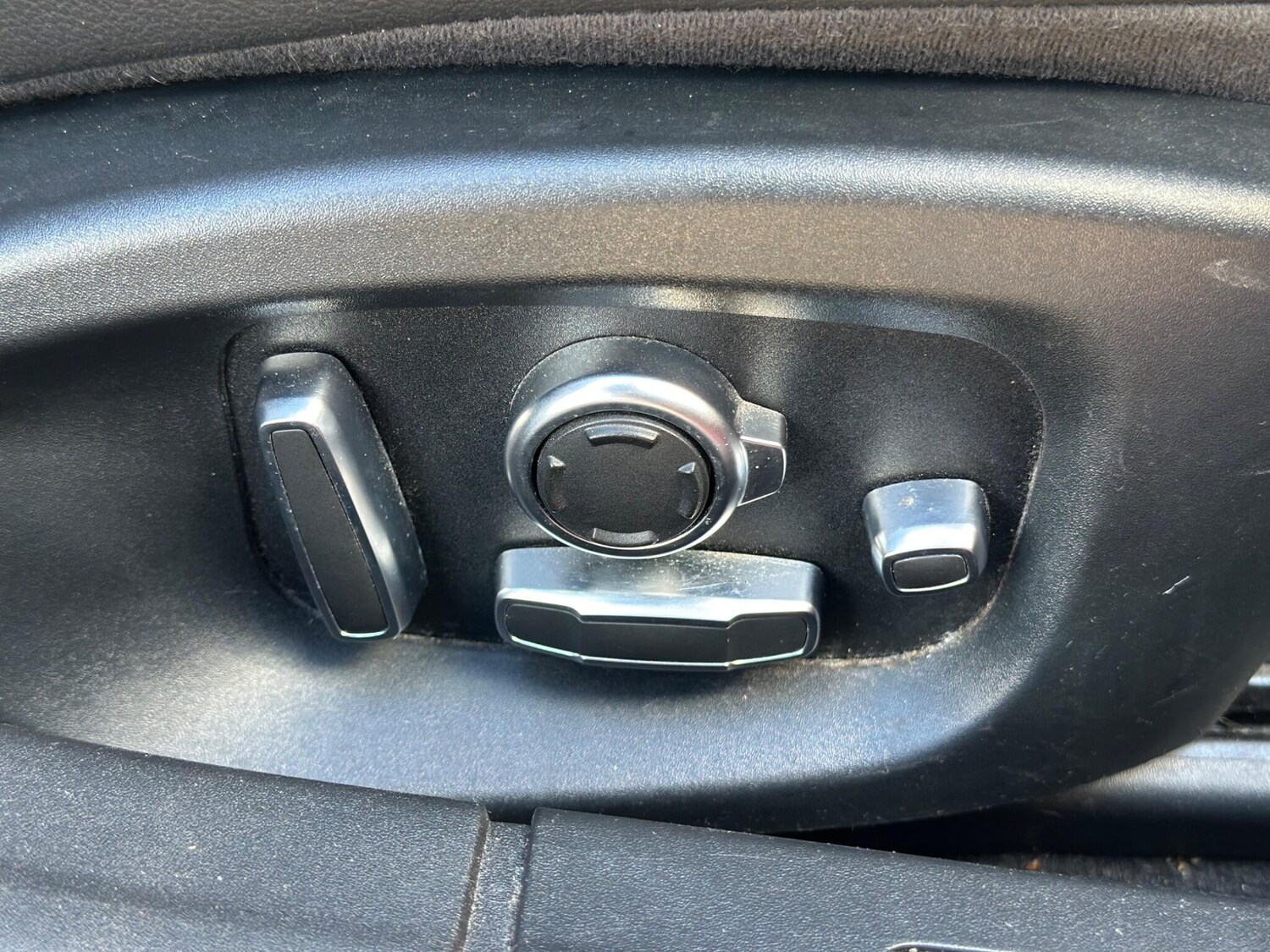 Used Jaguar XF 2018 for sale - 77468352: Photo 33