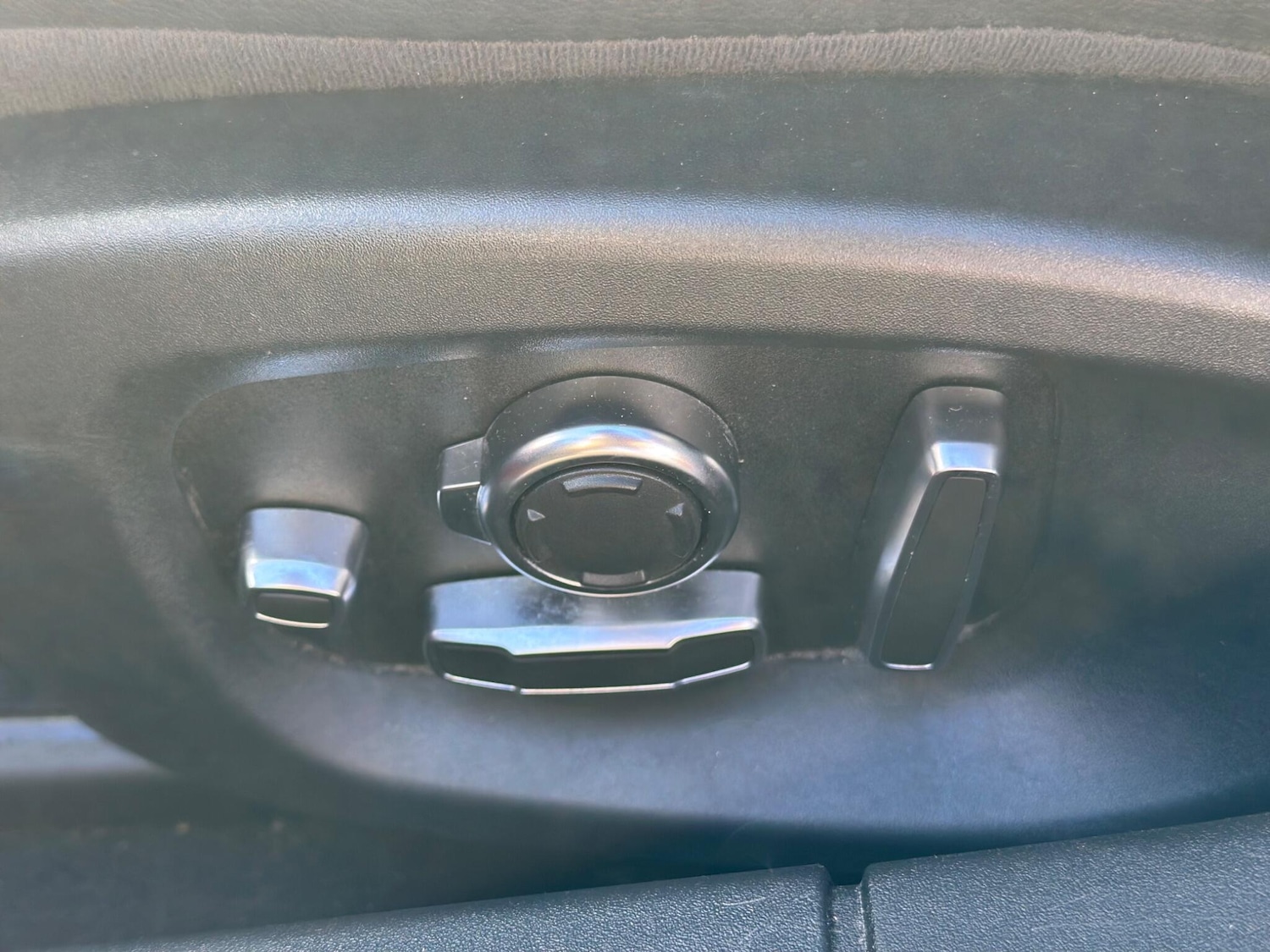 Used Jaguar XF 2018 for sale - 77468352: Photo 36