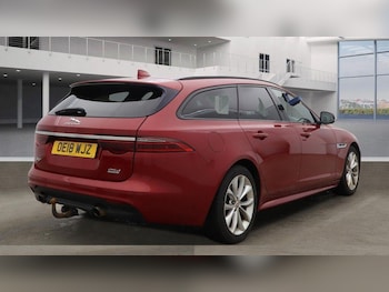 Used Jaguar XF 2018 for sale - 77468352: Photo