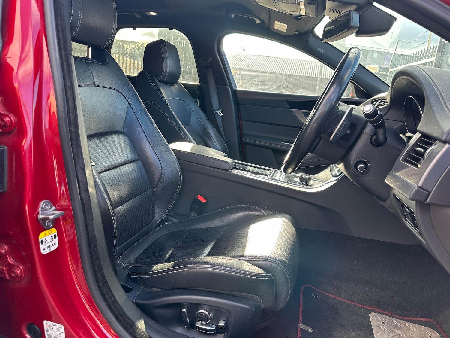 Used Jaguar XF 2018 for sale - 77468352: Photo 52