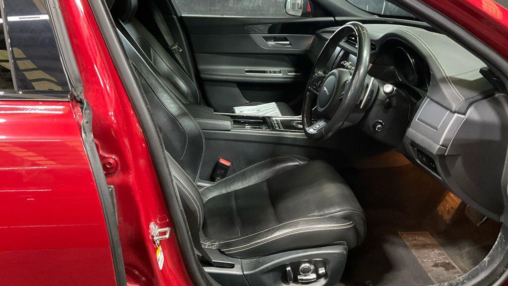 Used Jaguar XF 2018 for sale - 77468352: Photo 9