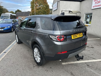 Used Land Rover Discovery Sport 2017 for sale - 76185170: Photo 4
