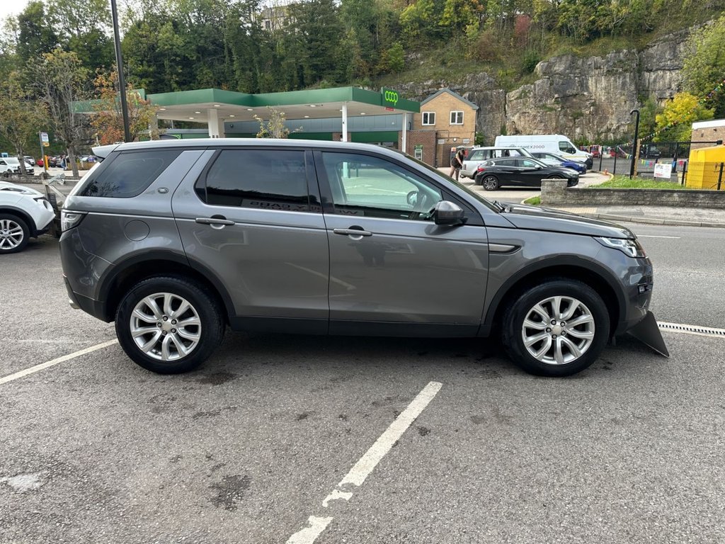 Used Land Rover Discovery Sport 2017 for sale - 76185170: Photo 7