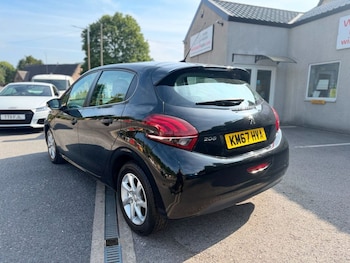 Used Peugeot 208 2017 for sale - 79233635: Photo