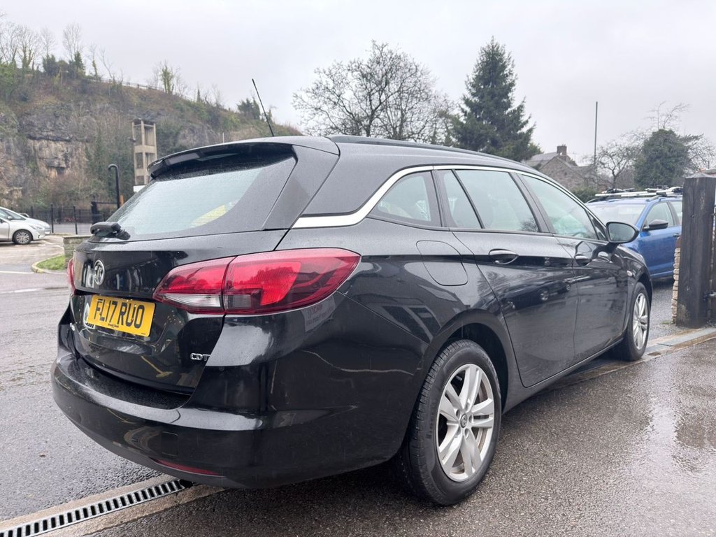 Used Vauxhall Astra 2017 for sale - 77341889: Photo 3