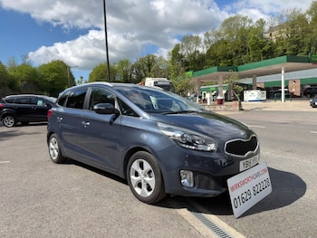 Used Kia Carens 2015 for sale - 78501401: Photo