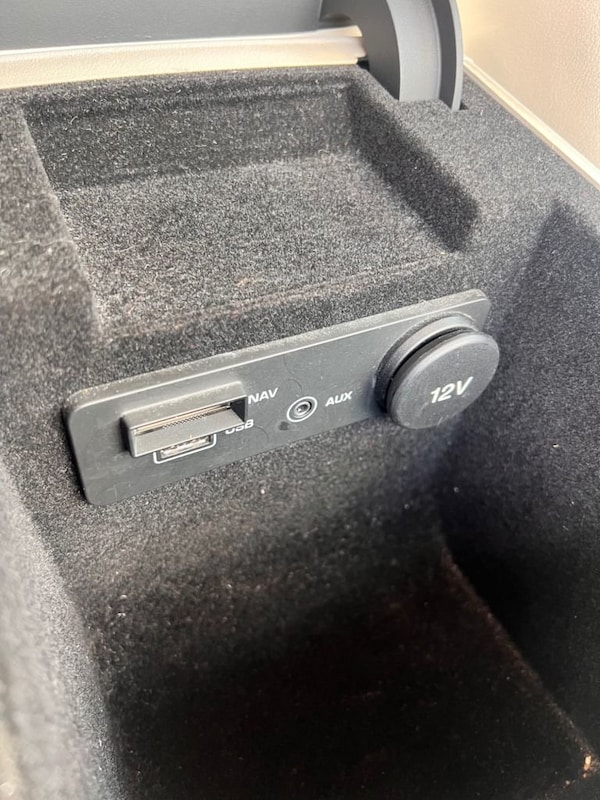 Used Jaguar XE 2017 for sale - 74964392: Photo 17