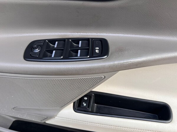 Used Jaguar XE 2017 for sale - 74964392: Photo 18
