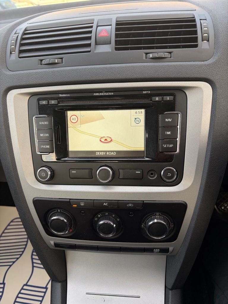 Used Skoda Octavia 2012 for sale - 77384256: Photo 14