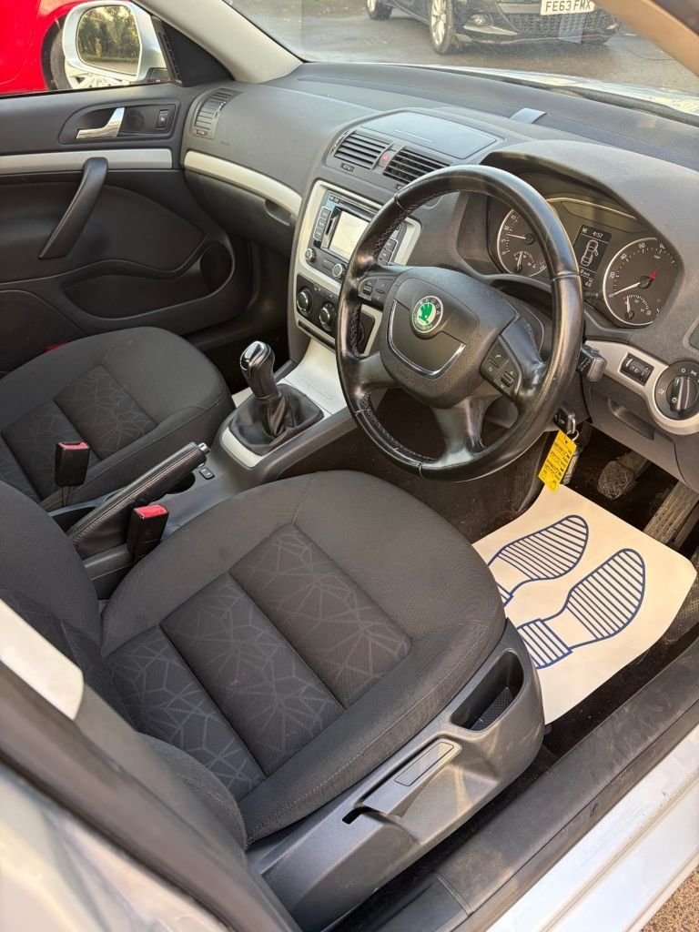 Used Skoda Octavia 2012 for sale - 77384256: Photo 9