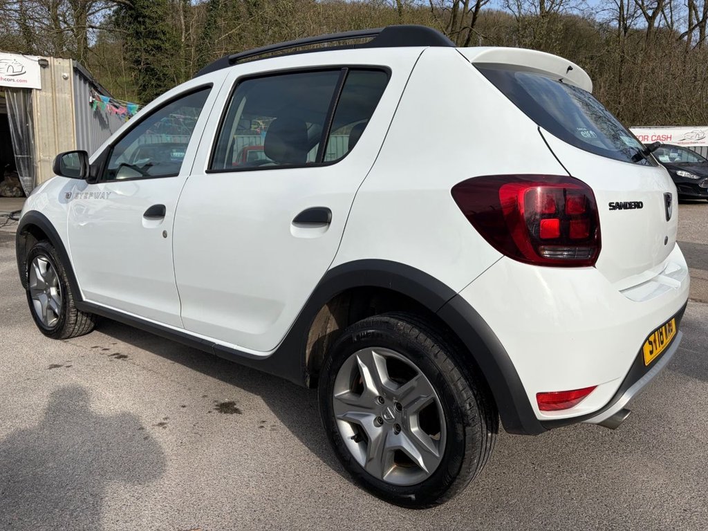 Used Dacia Sandero Stepway 2018 for sale - 78110335: Photo 3