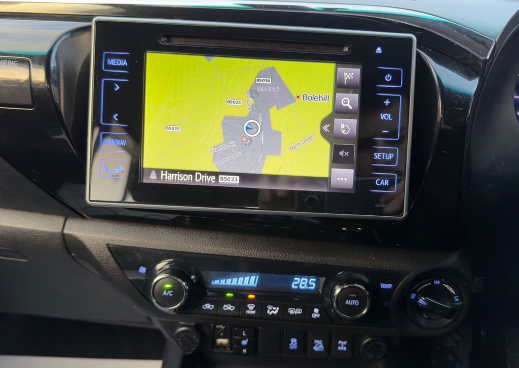 Used Toyota Hilux 2017 for sale - 76797954: Photo 9