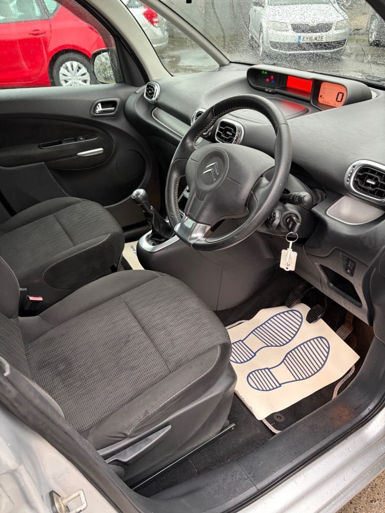 Used Citroen C3 Picasso 2011 for sale - 76820940: Photo 9