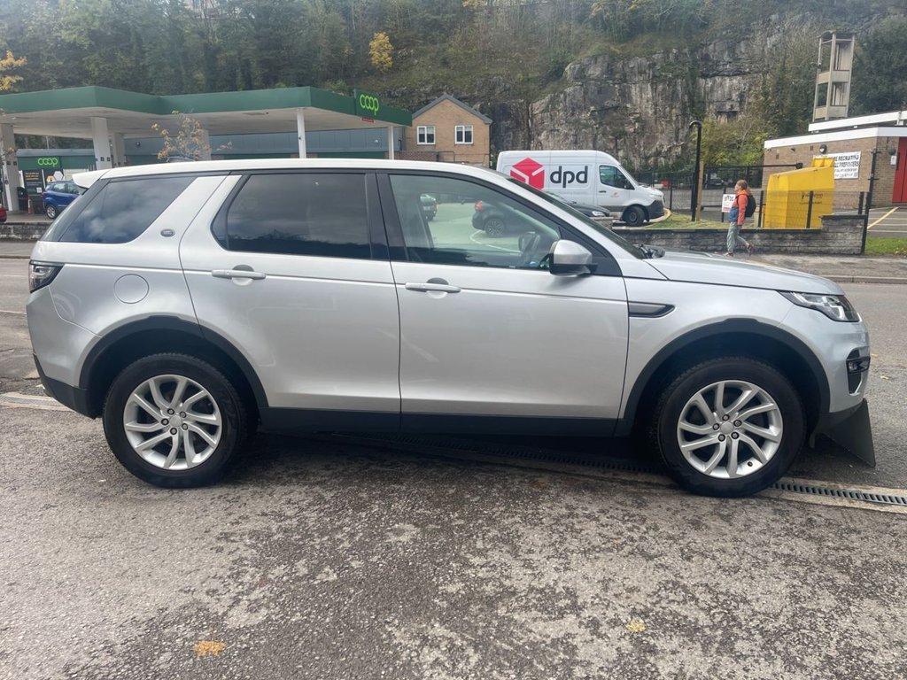 Used Land Rover Discovery Sport 2018 for sale - 76356945: Photo 16