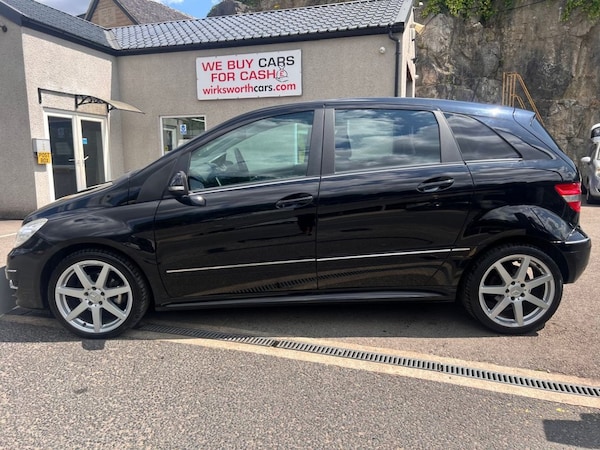 Used Mercedes-Benz B Class 2011 for sale - 75159273: Photo 2