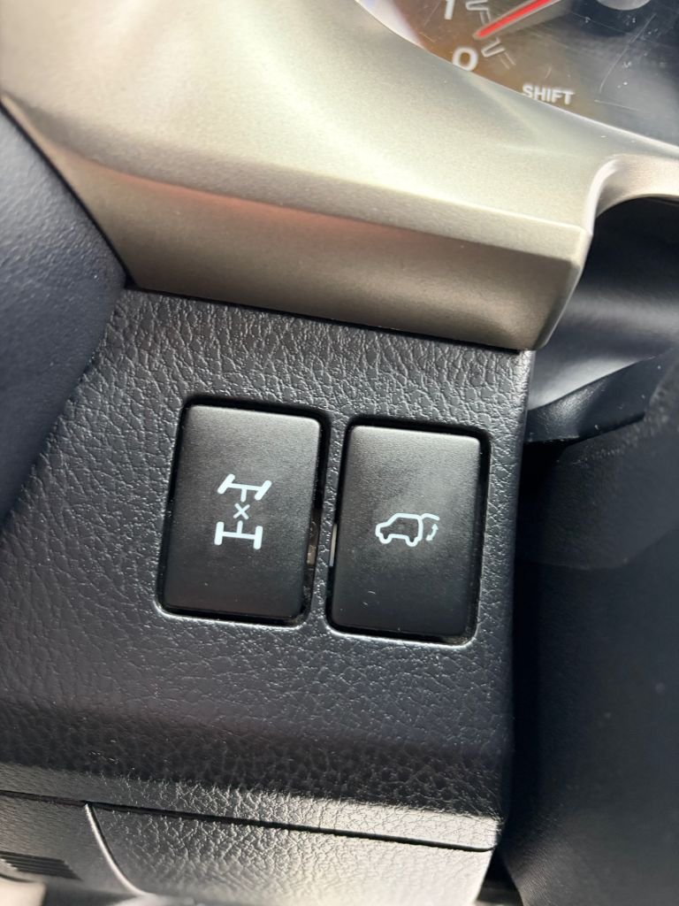 Used Toyota RAV4 2013 for sale - 77369825: Photo 23