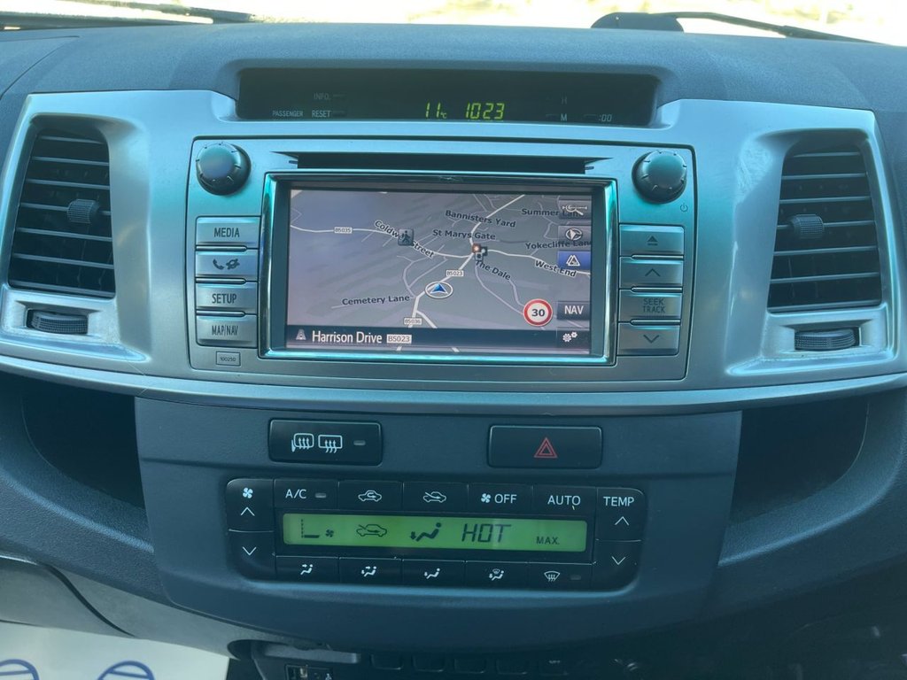 Used Toyota Hilux 2016 for sale - 76039119: Photo 10