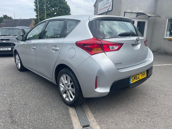 Used Toyota Auris 2013 for sale - 74947159: Photo 4