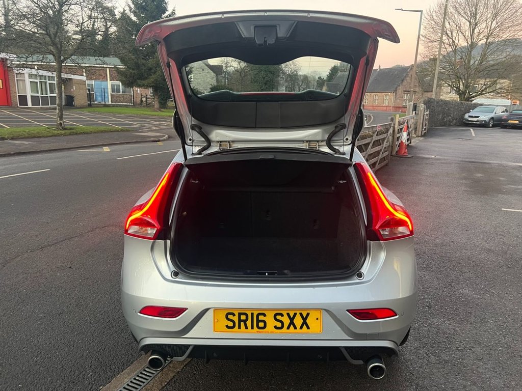 Used Volvo V40 2016 for sale - 76751307: Photo 15