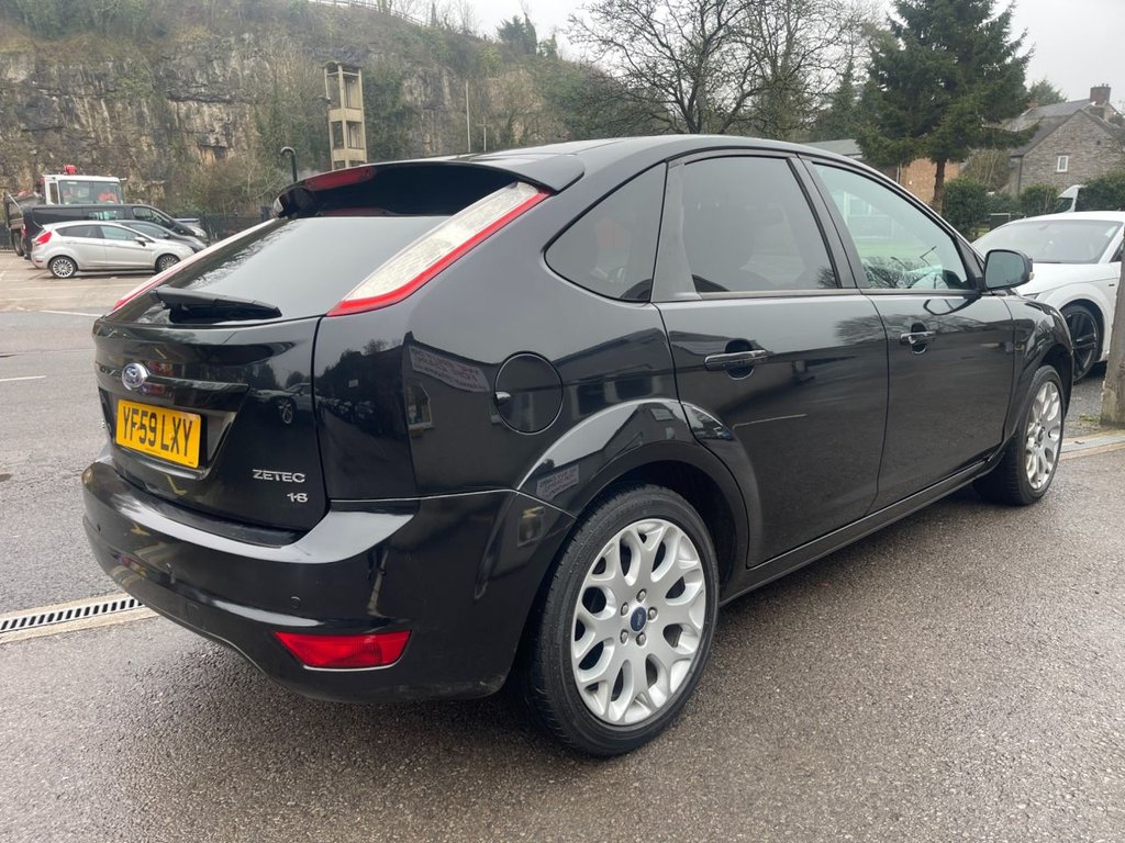 Used Ford Focus 2010 for sale - 77436570: Photo 11