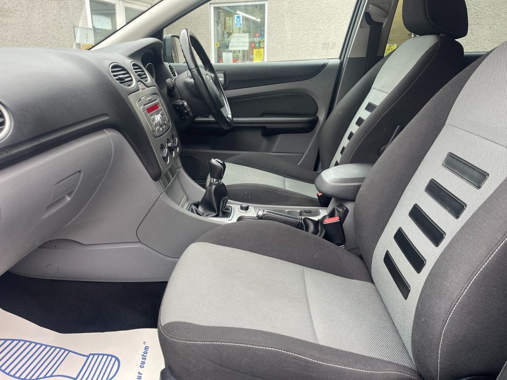 Used Ford Focus 2010 for sale - 77436570: Photo 12