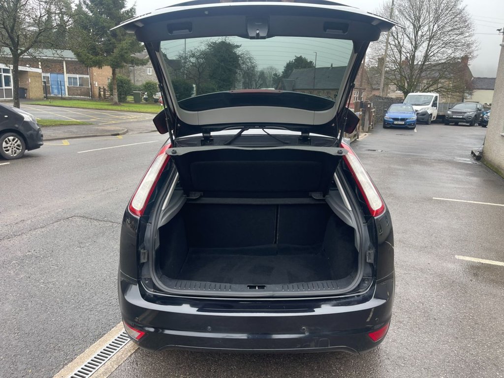 Used Ford Focus 2010 for sale - 77436570: Photo 4