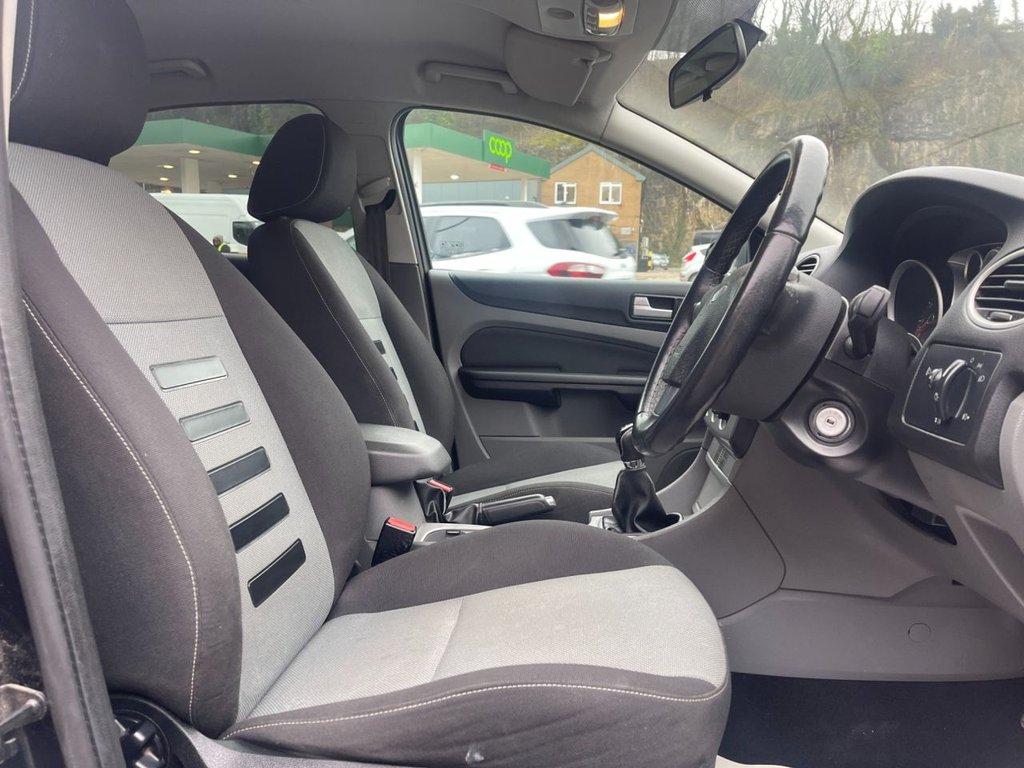 Used Ford Focus 2010 for sale - 77436570: Photo 6