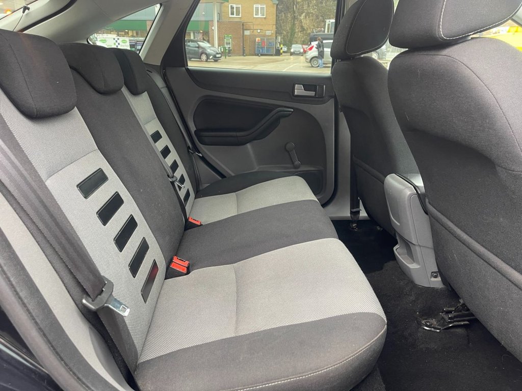 Used Ford Focus 2010 for sale - 77436570: Photo 8