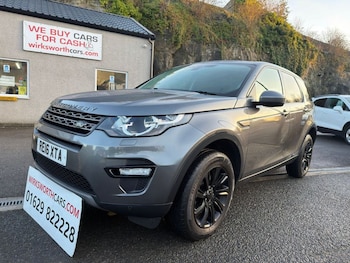 Used Land Rover Discovery Sport 2016 for sale - 76973635: Photo