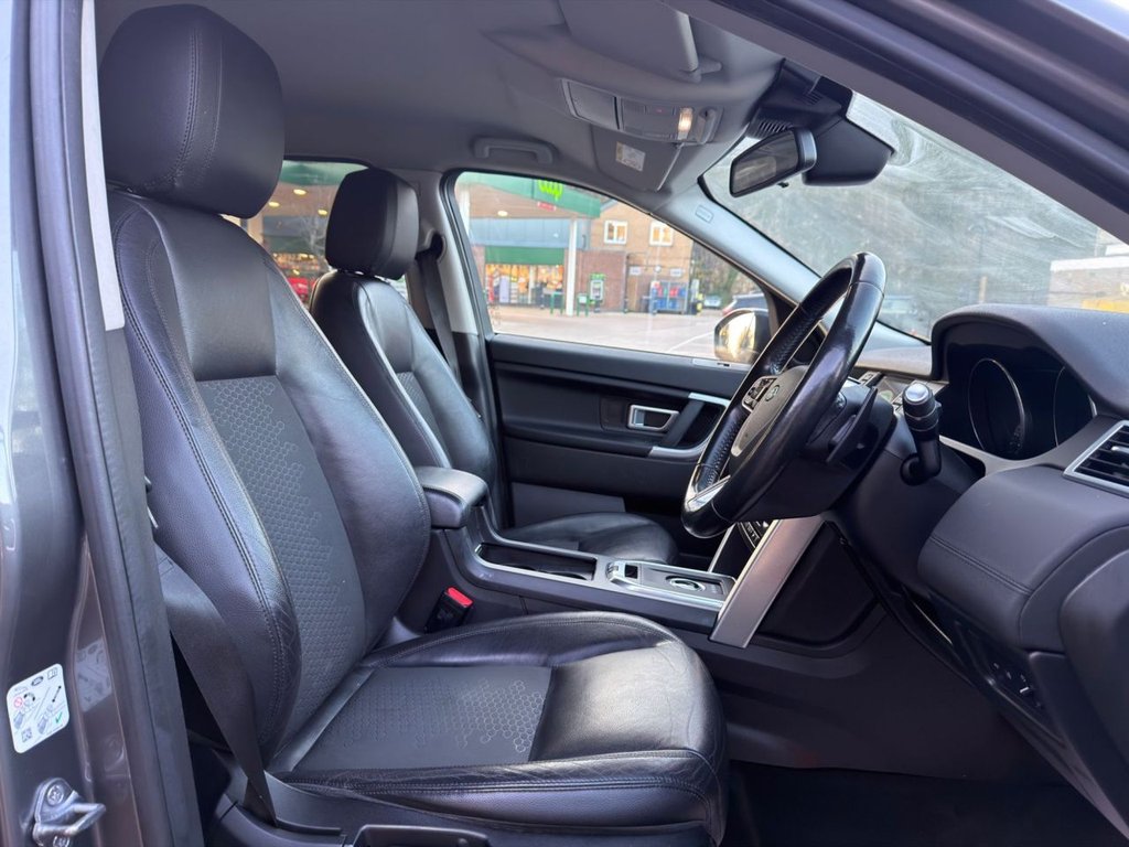 Used Land Rover Discovery Sport 2016 for sale - 76973635: Photo 5