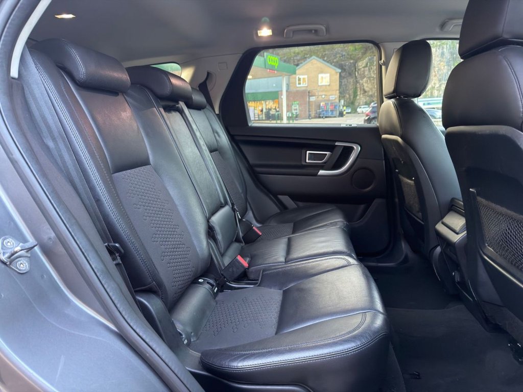 Used Land Rover Discovery Sport 2016 for sale - 76973635: Photo 6